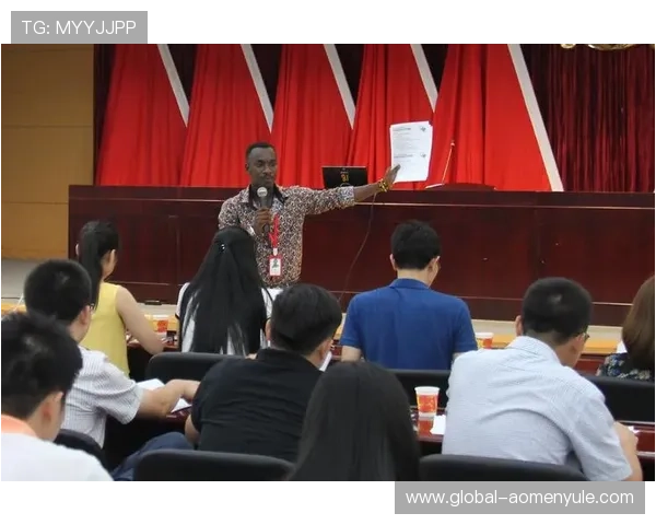 国际真人教程：提升外语口语表达能力的实战方法与训练技巧